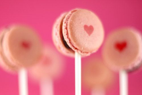 I am in love with this pink macaron!