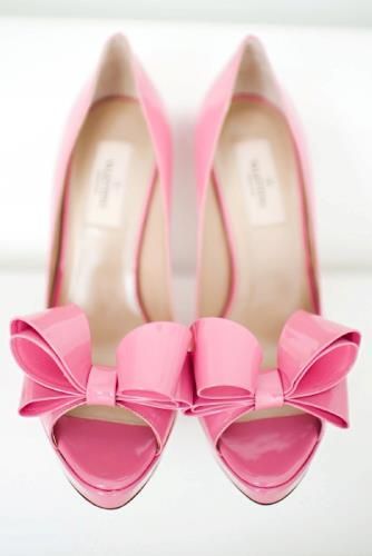 I love this color and the bows make these shoes even better.