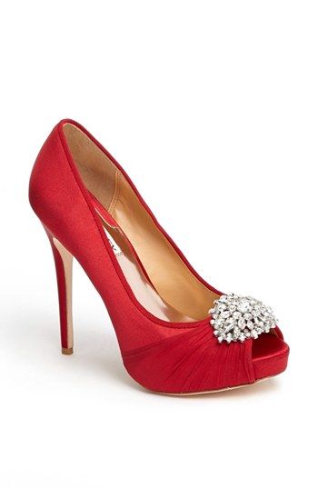 Say yes to these sexy red pumps!
