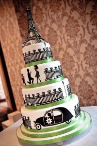 This Paris themed cake tells a beautiful story.