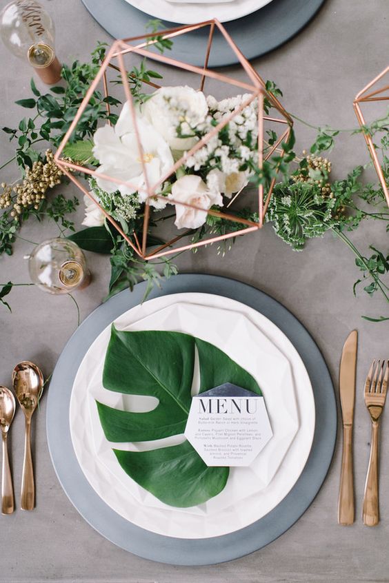 Green Table Setting & Decor